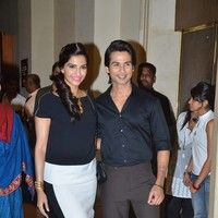 Shahid Kapoor and Sonam Kapoor speak to the media pictures | Picture 76314
